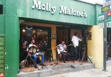 Molly-Malone's-singapore